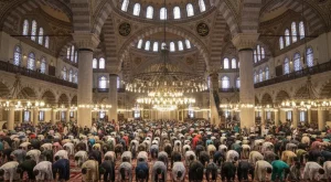 Teravih Namazı Hükmü ve Cemaatle Kılınış Rehberi